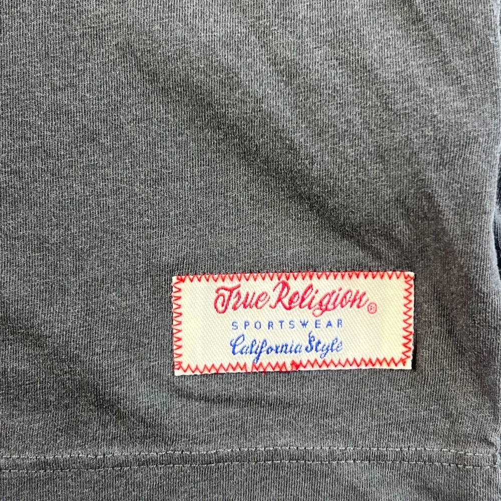True Religion Graphic T-Shirt Buddha Guitar Logo Gray Men's Size 2XL VTG‎ NWT
